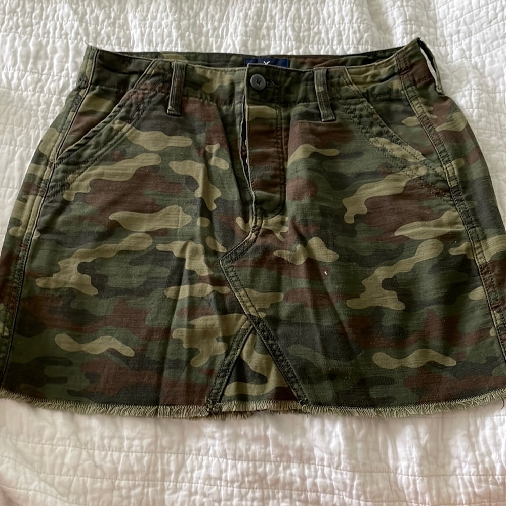 Super cute American eagle camouflage mini skirt